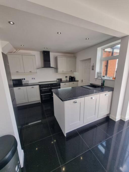 Somers Lodge Leicester Ngoại thất bức ảnh