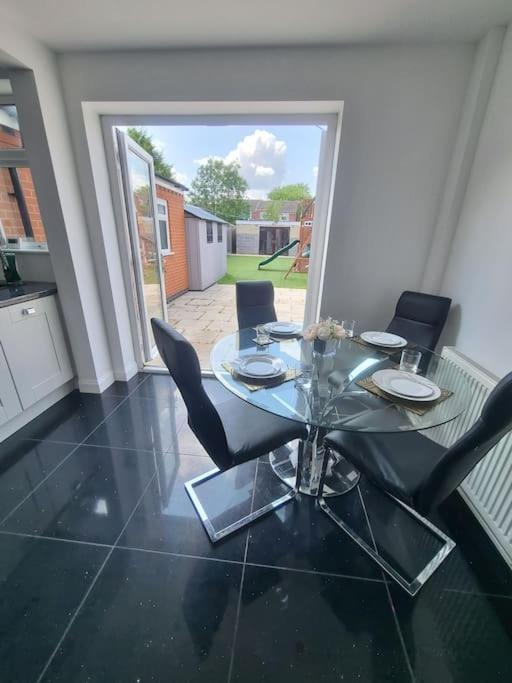 Somers Lodge Leicester Ngoại thất bức ảnh
