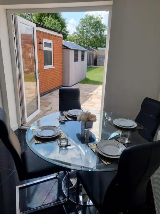 Somers Lodge Leicester Ngoại thất bức ảnh